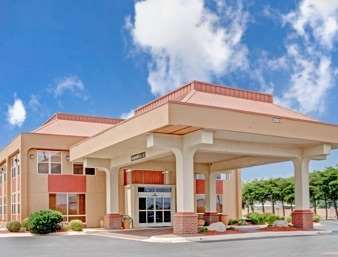 Ramada By Wyndham West Memphis Hotel Exterior photo